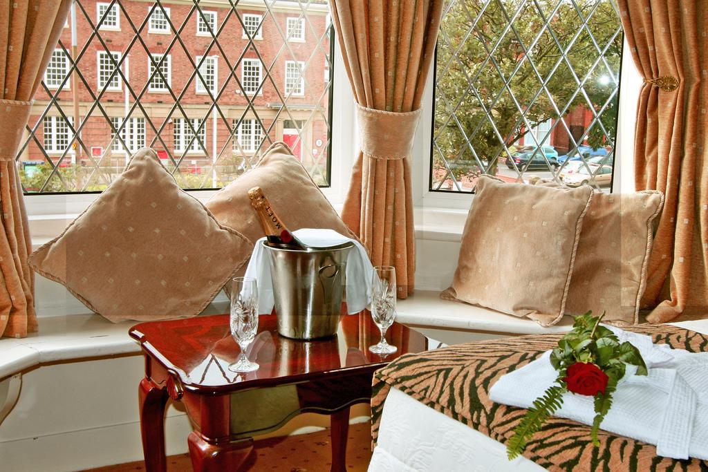 Bedford Hotel 리탬 세인트 앤스 외부 사진